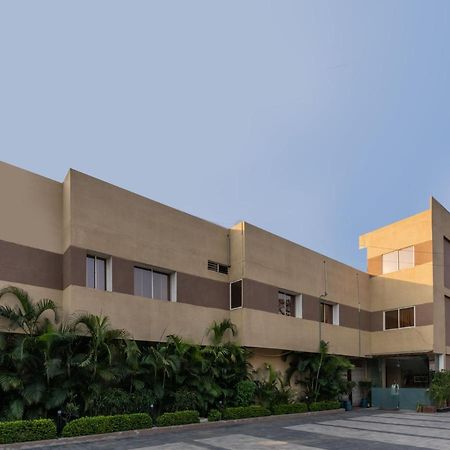 Spot On Sri Srinivasa Lodge Kurmannapalem Экстерьер фото