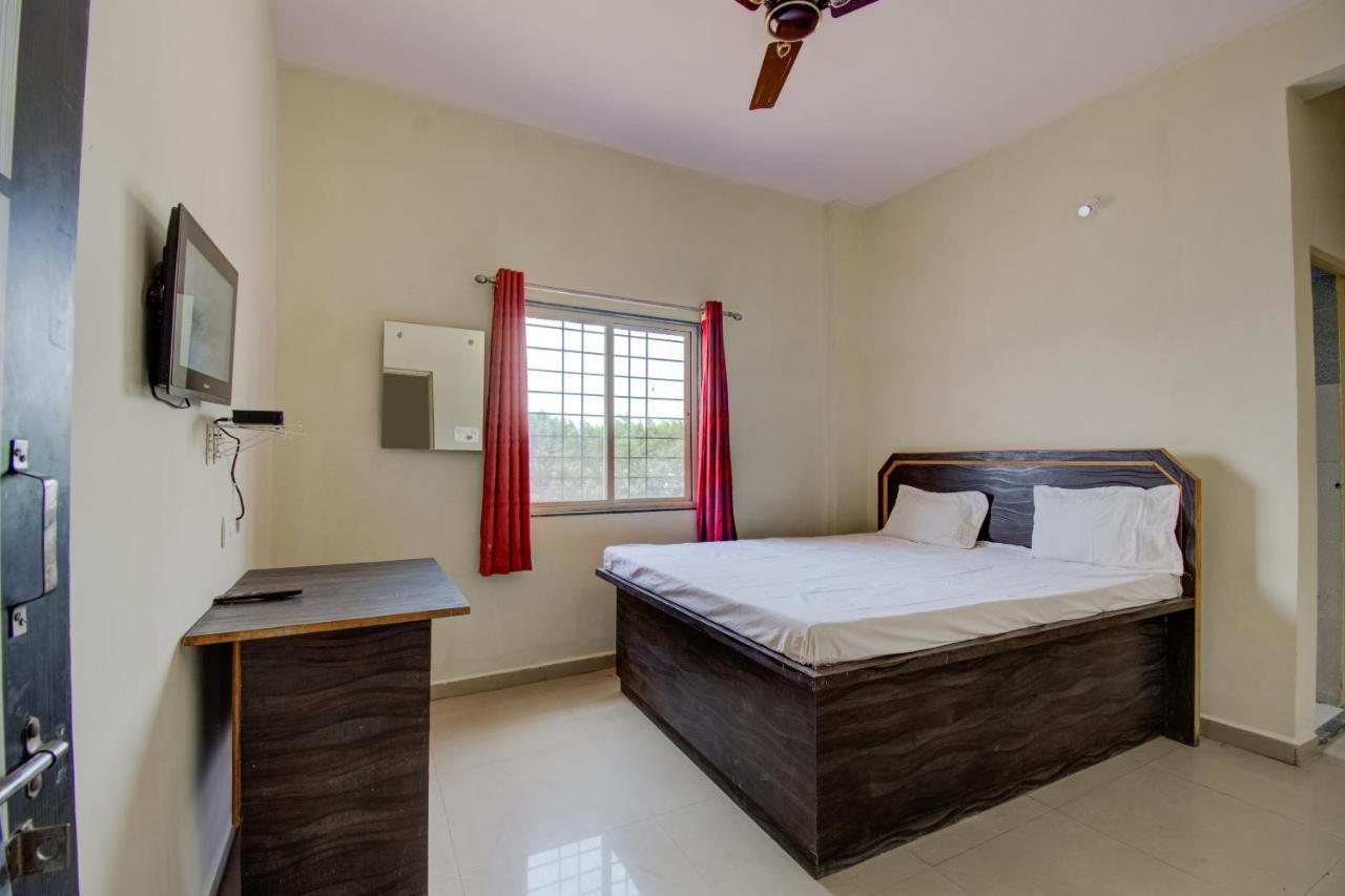 Spot On Sri Srinivasa Lodge Kurmannapalem Экстерьер фото